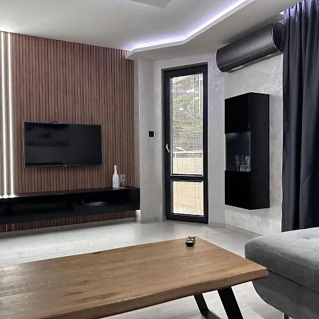 Appartement елегантен двустаен Four Seasons